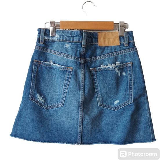 Zara Trafalve Denimwear Distressed Exposed Zipper Jean Skirt Size Small Festival - Picture 2 of 7